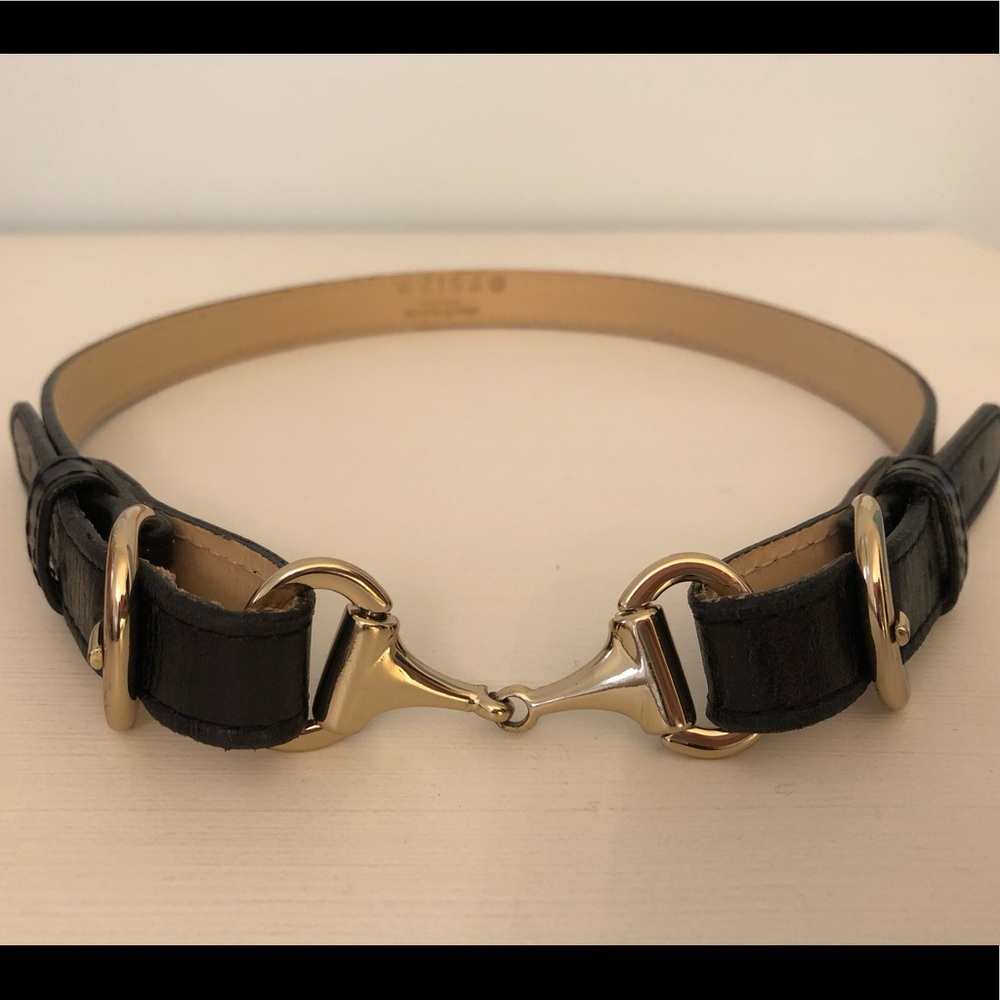 Reiss statement leather belt made in Italy. Gold hardware. XS